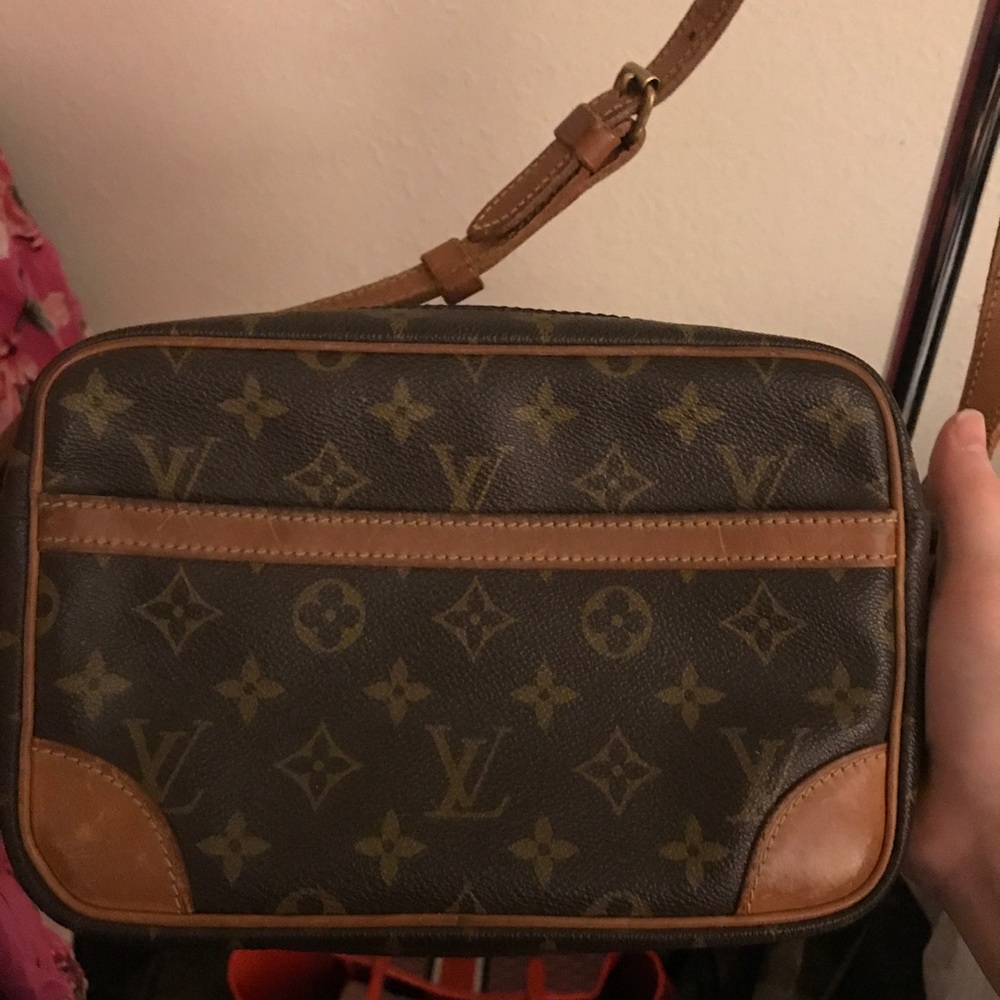Authentic Louis Vuitton Trocadero 24