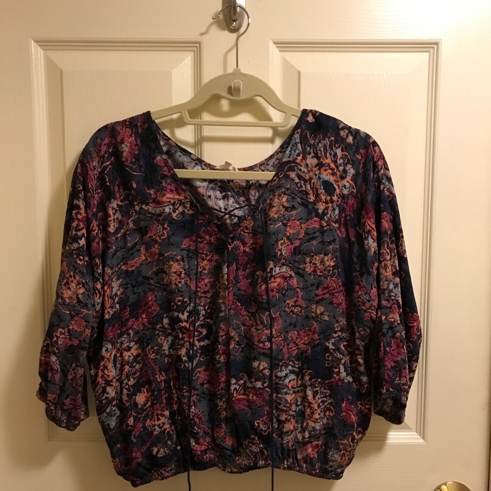 Super Loose Navy Patrerned Blouse