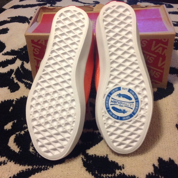 Authentic Lite - Picture 5 of 5