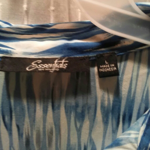 🔥 Essentials by Milano blouse (021) - Picture 3 of 3