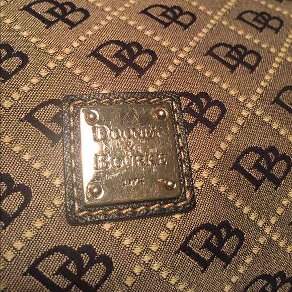 Dooney & Bourke shoulder bag - Picture 2 of 4