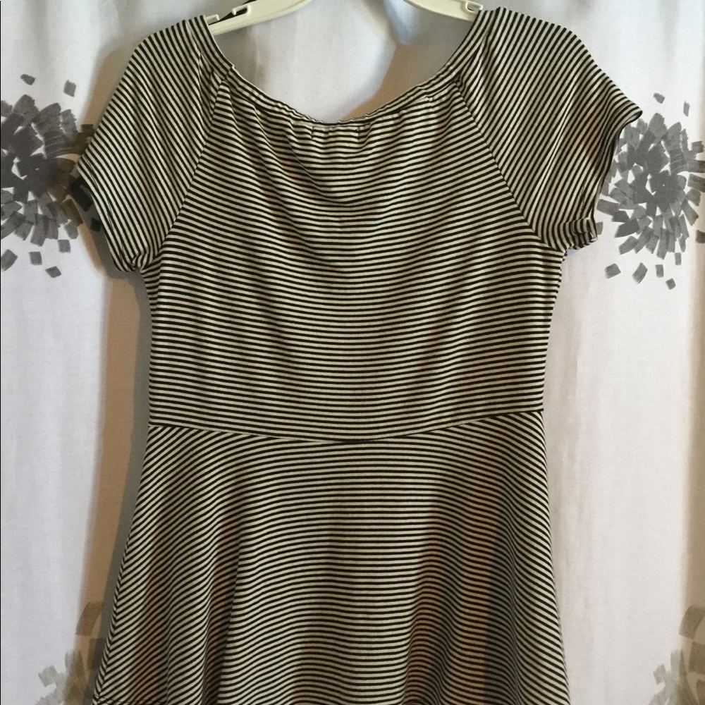 Monteau Black and white thin striped Blouse