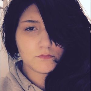 Meet your Posher, Leanne