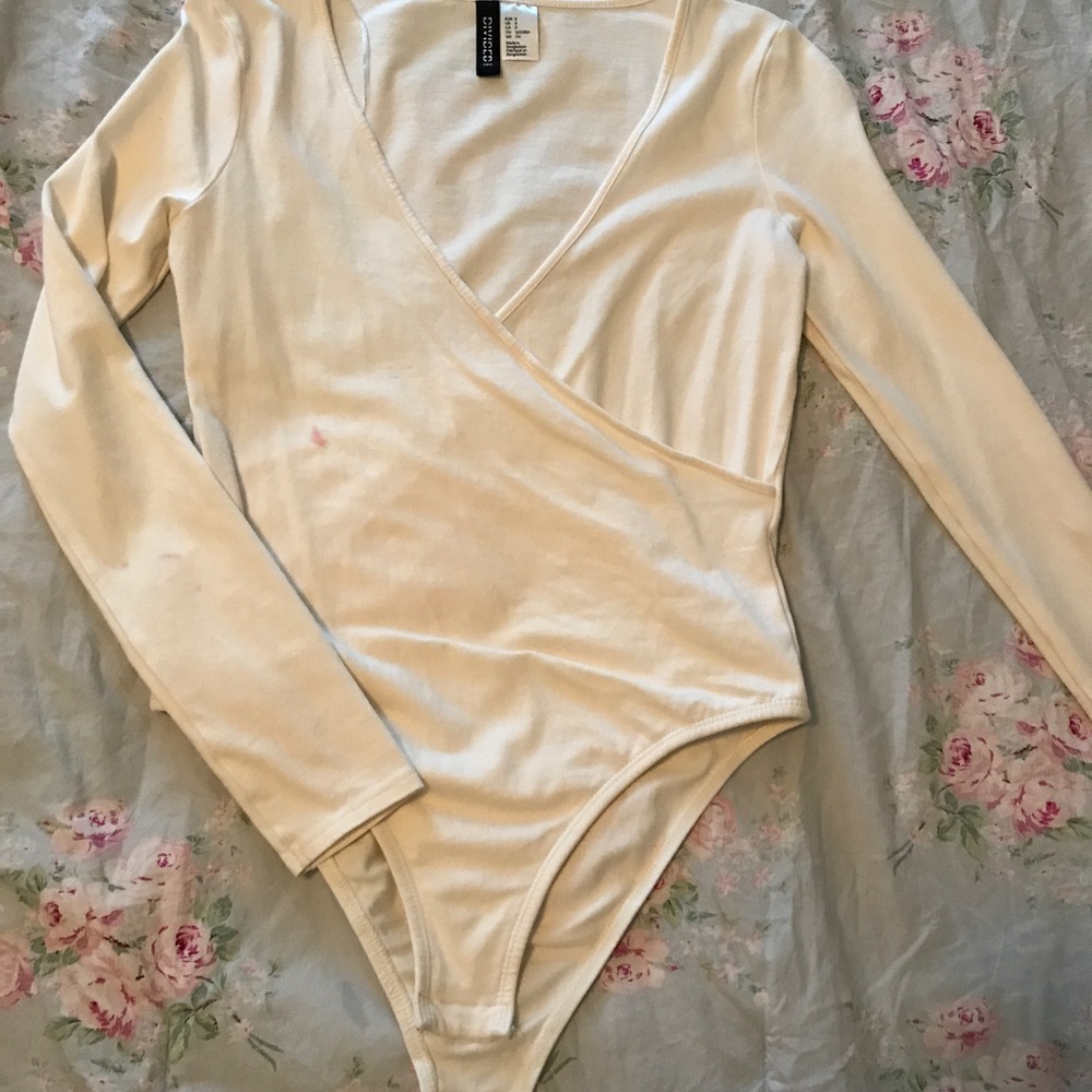 White long sleeve bodysuit