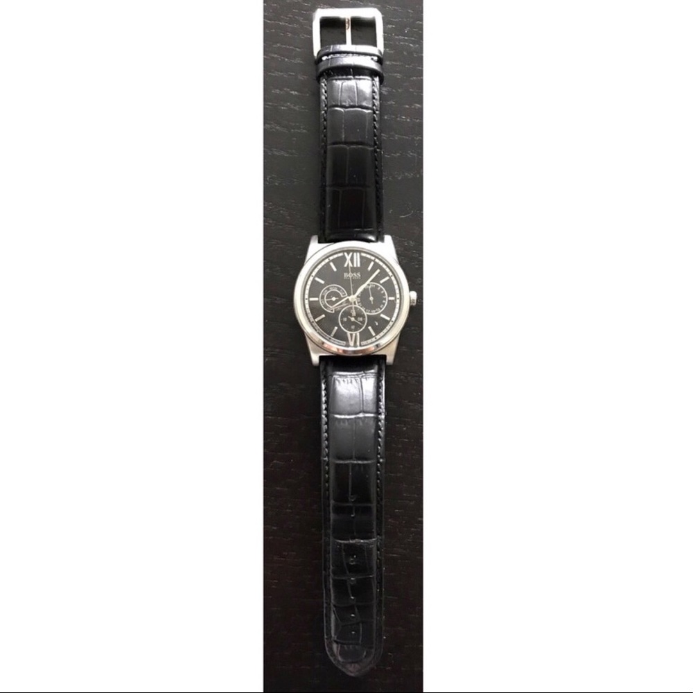 Hugo Boss Watch. Needs new battery to work!!
