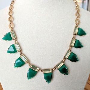 Stella & Dot Green Eye Candy necklace