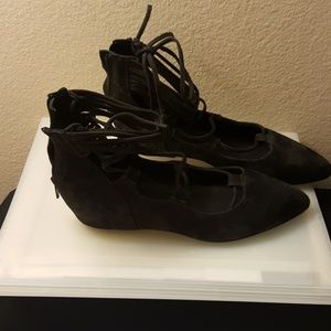 Flats- never worn