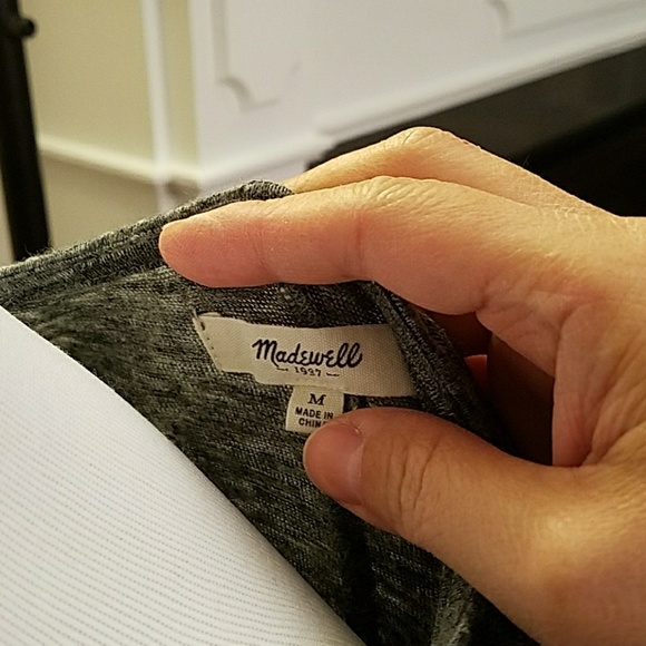 Linen Brimfield Tee in Colorblock - Picture 7 of 7