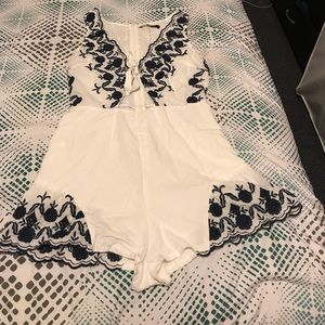 White/navy romper