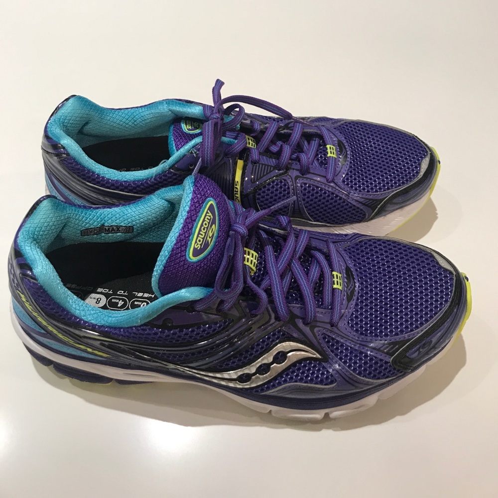Saucony hurricane women running shoes size 12