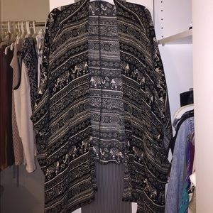 *MOVING SALE* Over-sized elephant print kimono