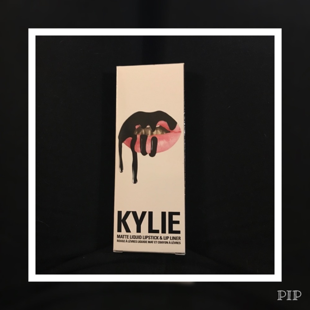 🌟Final Price Drop🌟Kylie Matte Lipkit  NIB