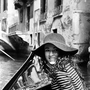 Meet your Posher, Olivia