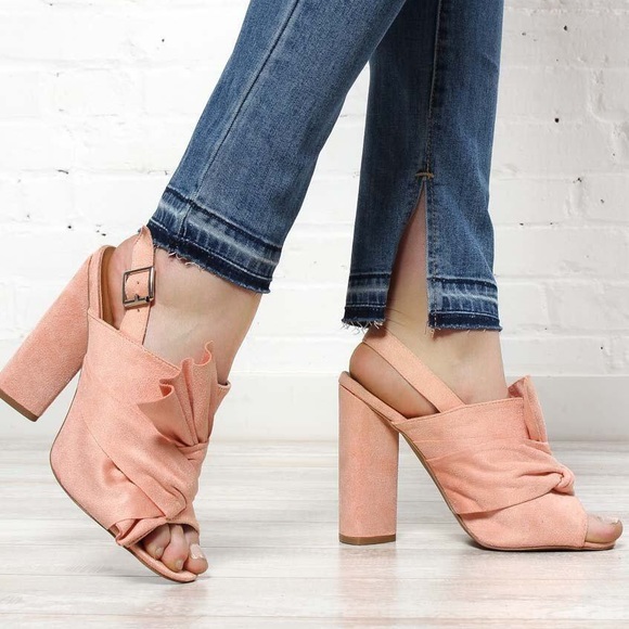 🚫SOLD OUT🚫 Pink Bow Slingback Heels Shoes - Picture 3 of 3