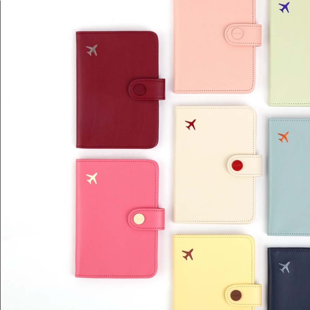 🍁FALL SALE🍁No Skimming Passport Holder