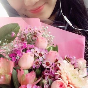 Meet your Posher, Lucy