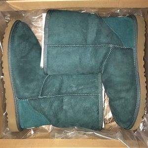 UGG Classic Short Boots