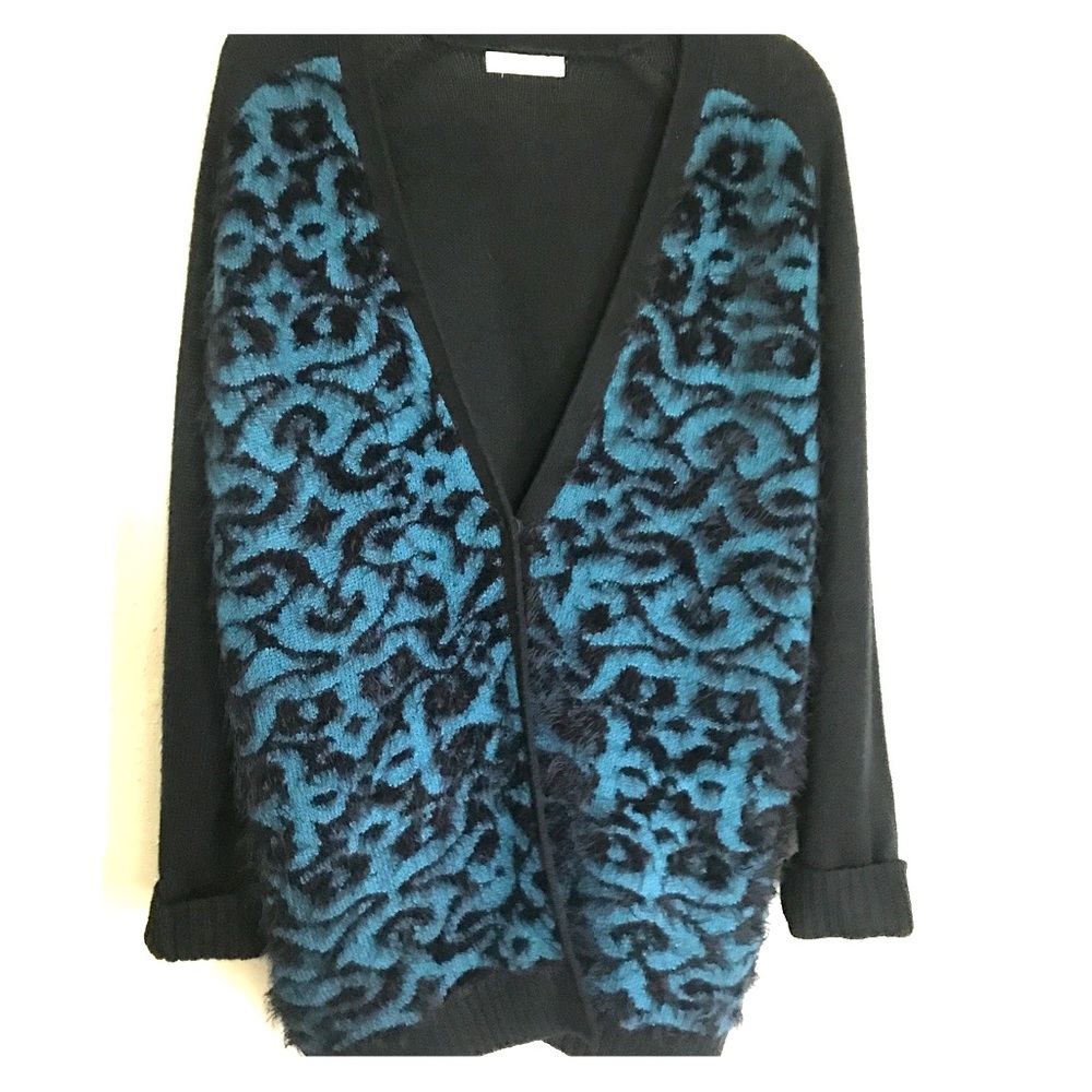 Woman's Hinge textured black cardigan sweater