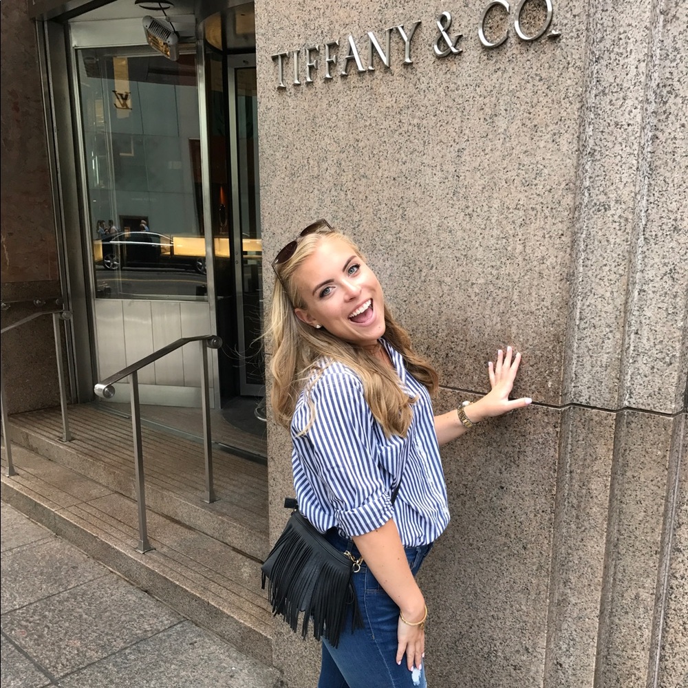 Meet your Posher, Courtney