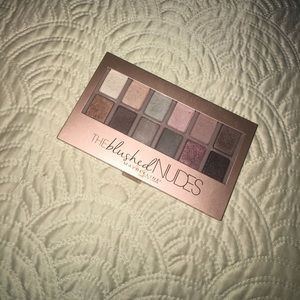 Eyeshadow palette