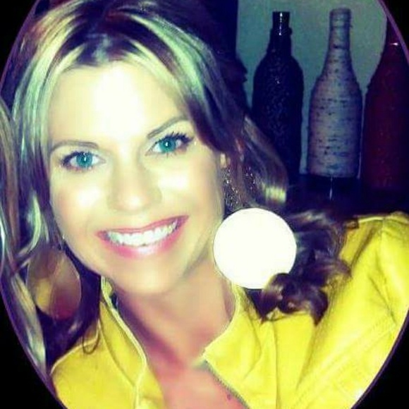 Meet your Posher, Amy - Picture 3 of 6