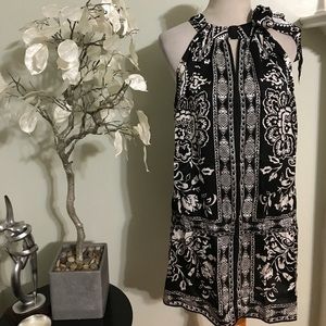 WHITE HOUSE BLACK MARKET SILK TOP WHITE HOUSE BLACK MARKET SILK TOP