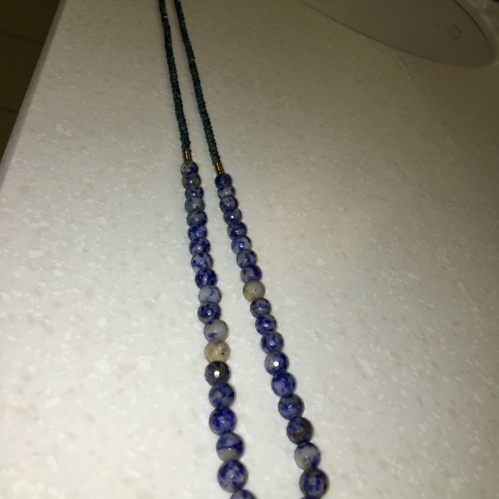 NWT Impeccable Pig: beautiful Long Blue necklace
