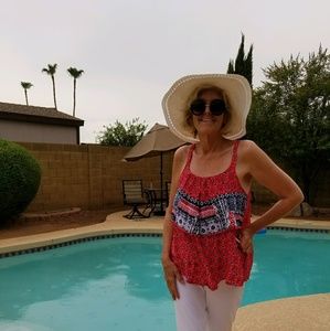 Meet your Posher, Joni