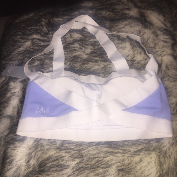 Baby blue sports bra - Picture 3 of 3