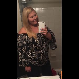 Meet your Posher, Christy