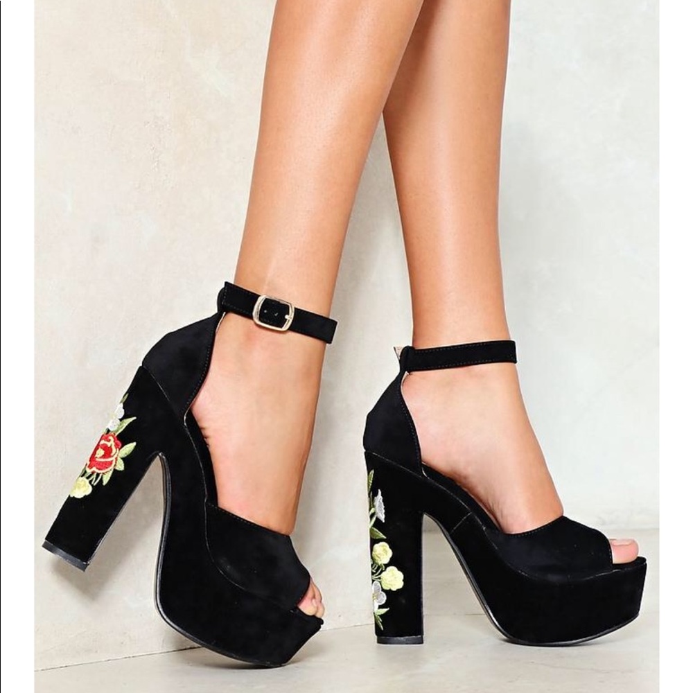Velvet strappy platform floral heels