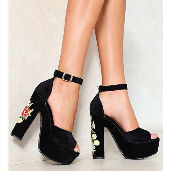 Velvet strappy platform floral heels - Picture 1 of 3