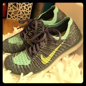Nike Free Flyknit