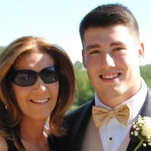 Meet your Posher, Elisa