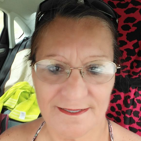 Meet your Posher, Pamela - Picture 1 of 1