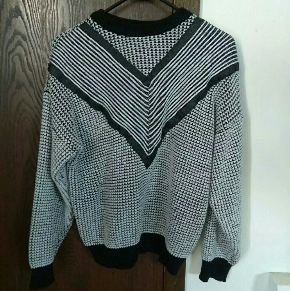 Vintage Urban Works Pullover
