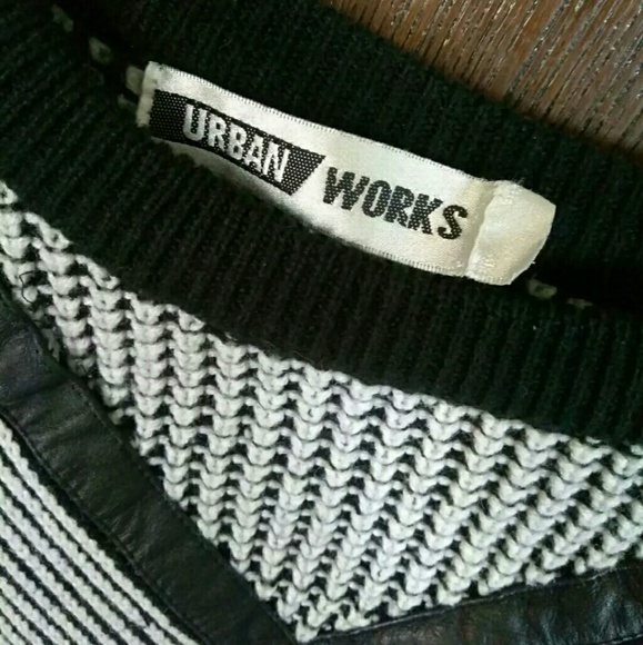 Vintage Urban Works Pullover - Picture 3 of 3
