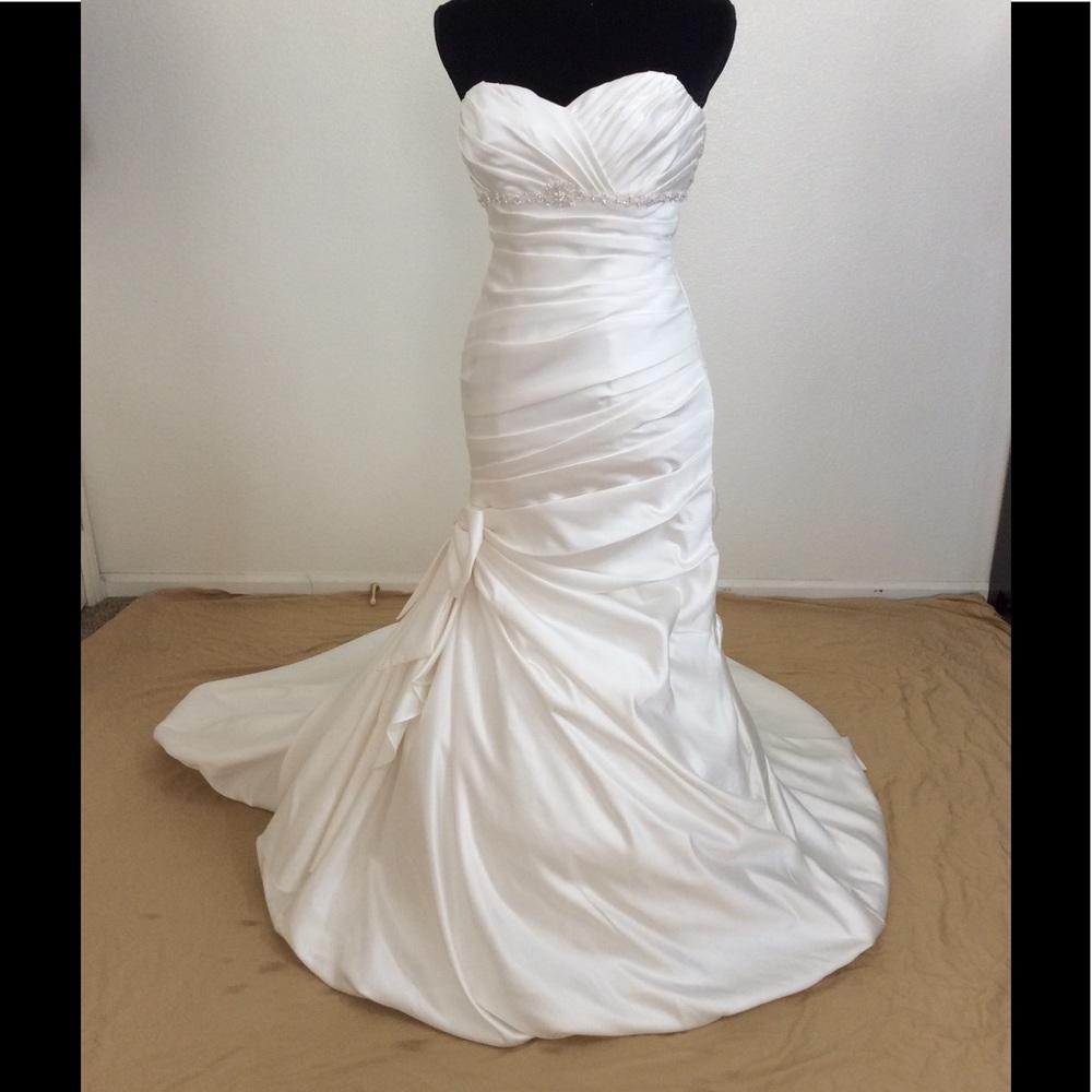 David's Briday Wedding Dress (Ivory)