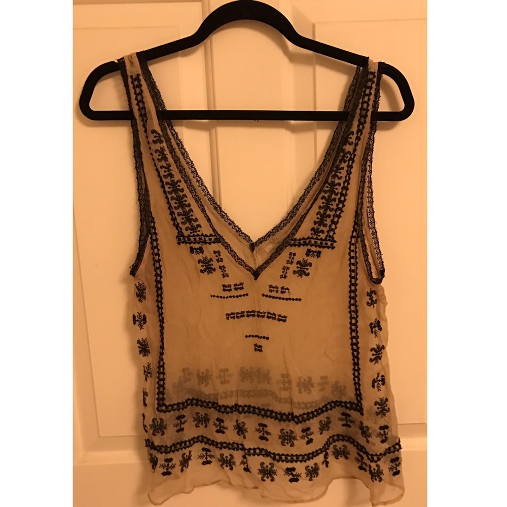 Gorgeous Sheer Embroidered Top ✨壟