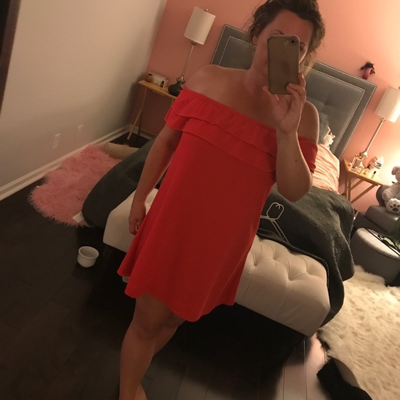 Off the shoulder ruffled melon dress - Picture 2 of 4