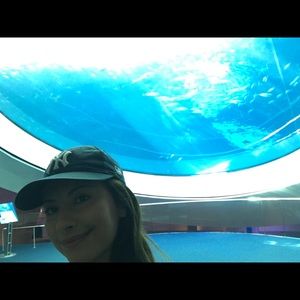 Meet your Posher, Laura