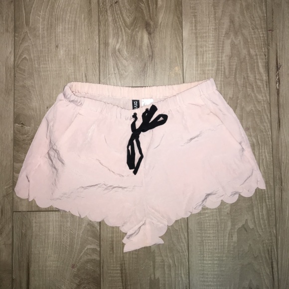 Scallop Hem Shorts - Picture 1 of 4