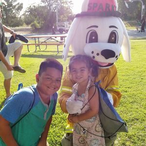 Meet your Posher, Dezbah