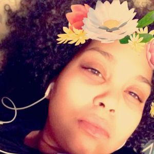 Meet your Posher, Rella