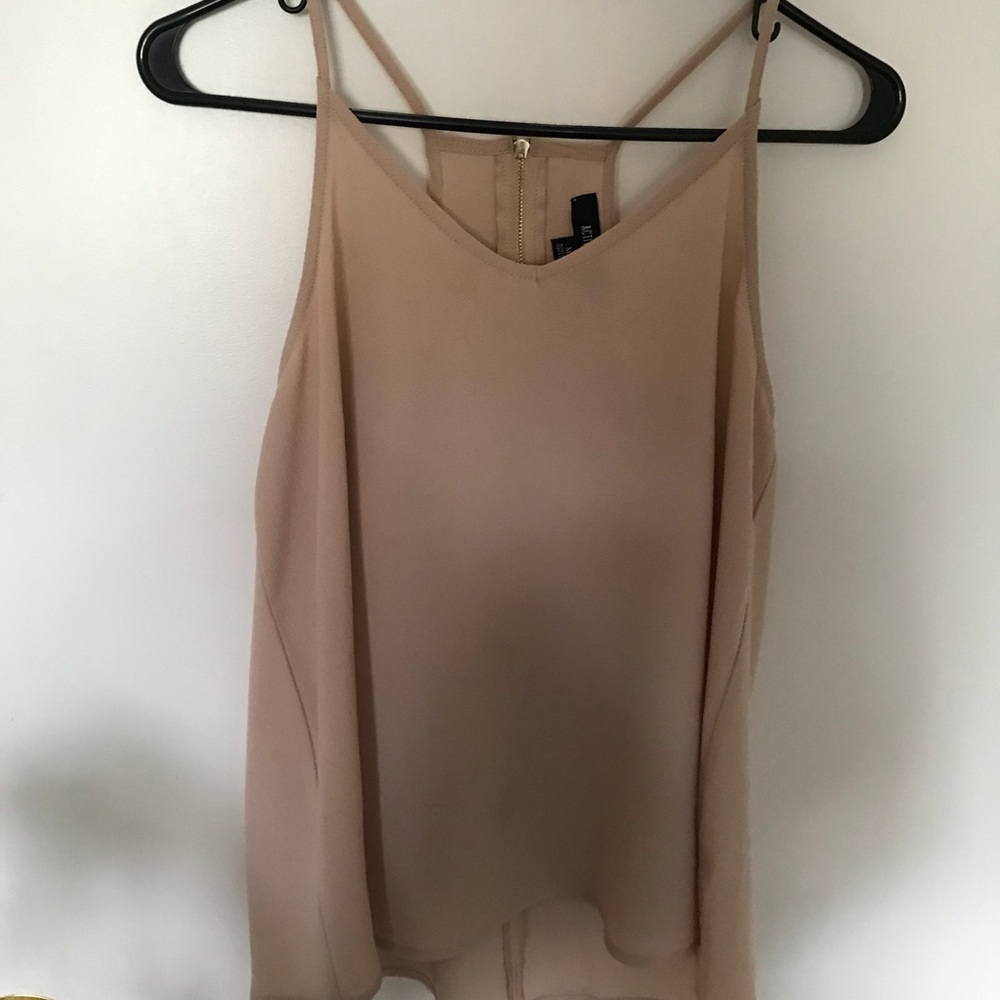 Tan flowy tank