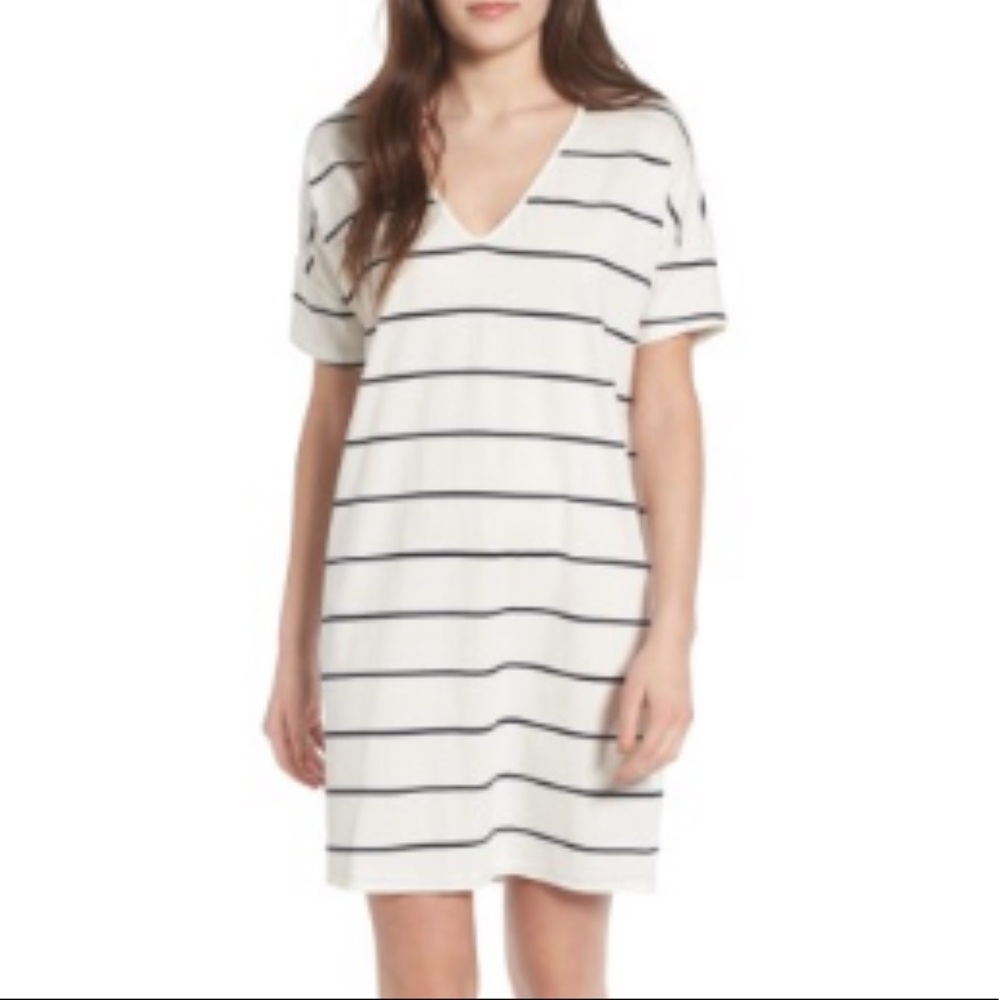 Lush • V-Neck Tee Dress