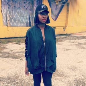 Meet your Posher, Christian