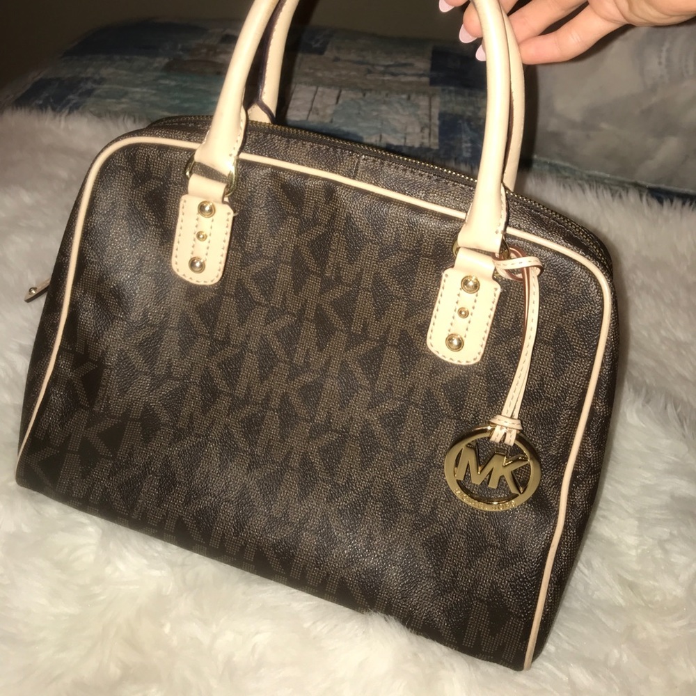 Micheal Kors Purse