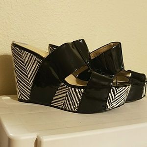 Black n white nine west heels