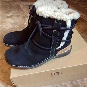 UGG La Jolla Boots